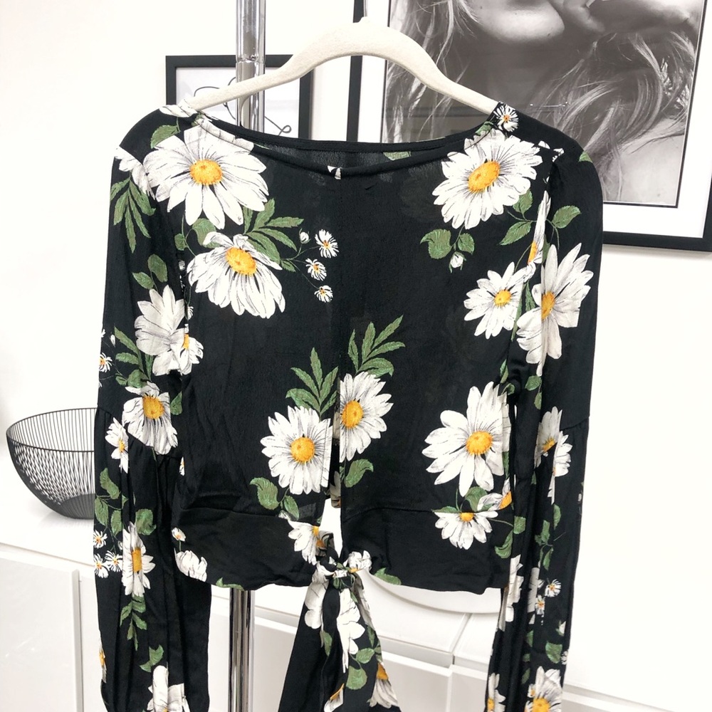 FOREVER 21 Floral Top